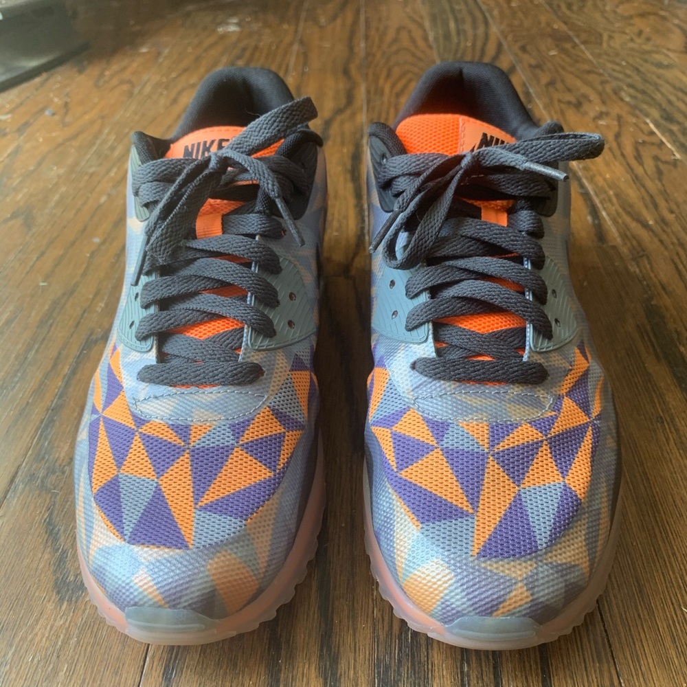 Nike Air Max 90 checkered design